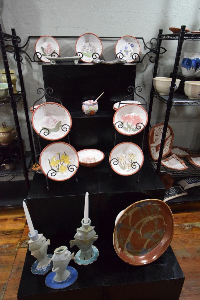 7-2019 art crawl 064 (683x1024).jpg